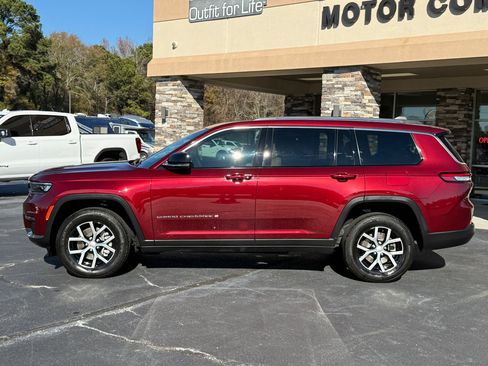 Used 2024 Jeep Grand Cherokee L Limited image 2