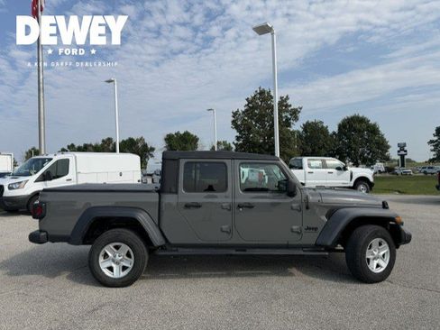 Used 2020 Jeep Gladiator Sport w/ Quick Order Package 24S AWD/4WD image 10