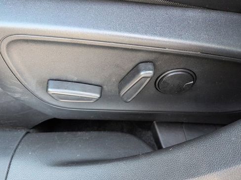 Used 2025 Ford Escape ST-Line image 32