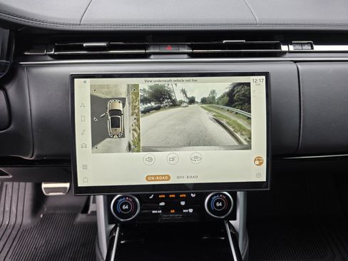 Certified 2023 Land Rover Range Rover SE AWD/4WD image 22