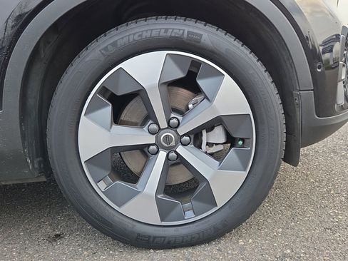 Certified 2023 Volvo XC40 B5 Plus w/ Driver Assist Package image 10