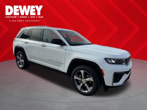 New 2026 Jeep Grand Cherokee Limited AWD/4WD image 1