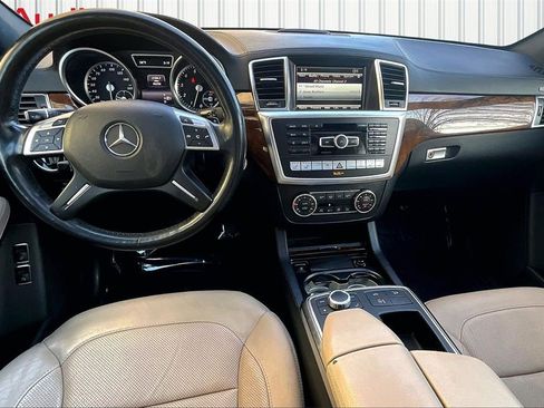 Used 2016 Mercedes-Benz GL 550 4MATIC image 7