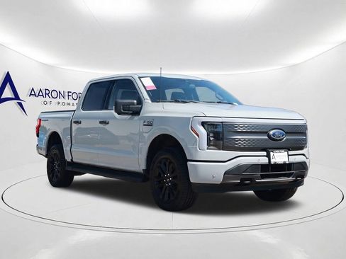 Used 2023 Ford F150 Lightning XLT AWD/4WD image 3