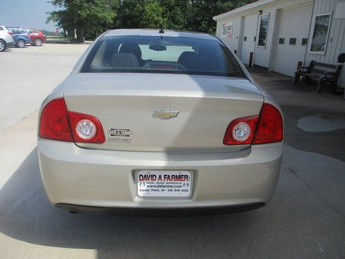 Used 2011 Chevrolet Malibu LS FWD image 5
