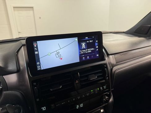Used 2023 Lexus GX 460 image 81