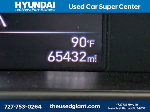 Used 2022 Hyundai Elantra SEL FWD image 28