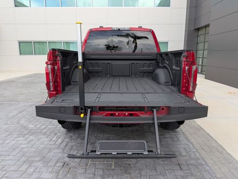 Used 2025 Ford F150 Raptor AWD/4WD image 13