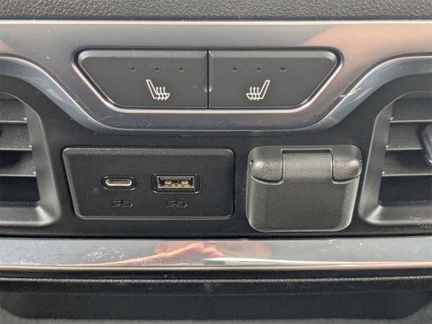 Used 2022 Chevrolet Silverado 2500 LTZ w/ LTZ Convenience Package image 15