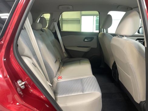 Used 2023 Nissan Rogue SV image 18