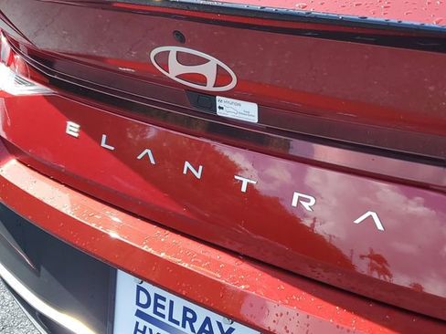 Used 2025 Hyundai Elantra Sport FWD image 7