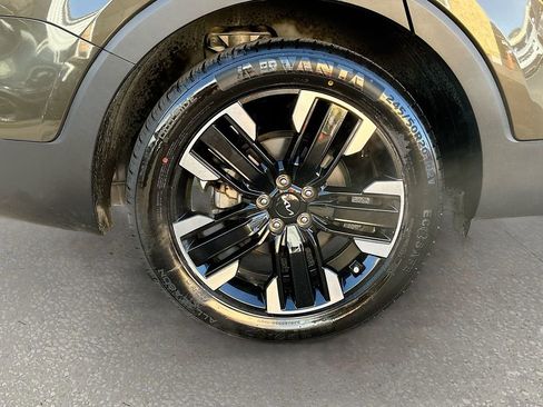 Certified 2024 Kia Telluride SX w/ Towing Package image 34