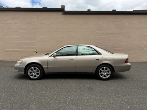 Used 2000 Lexus ES 330 FWD image 4