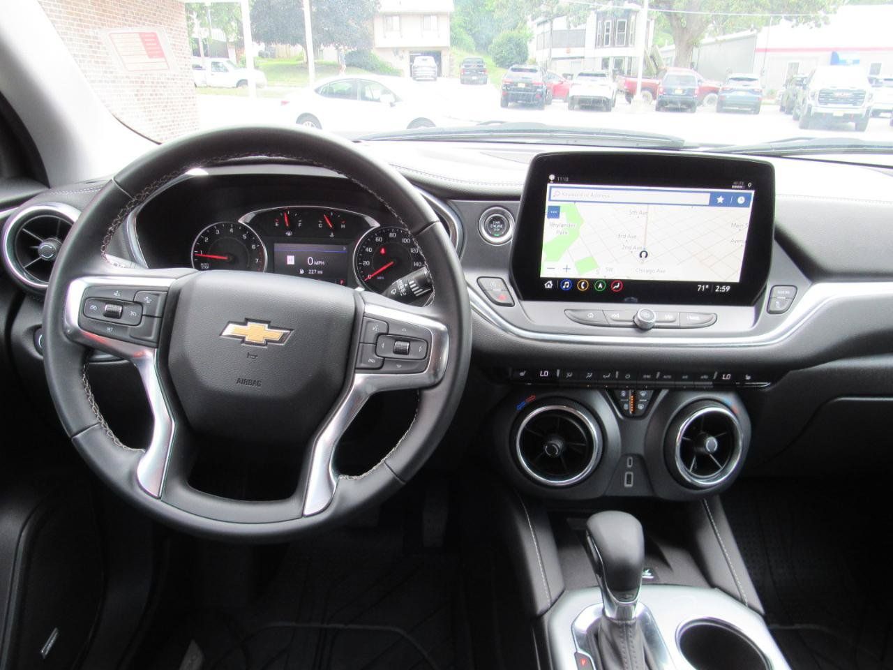 Used 2025 Chevrolet Blazer LT w/ Sound & Technology Package AWD/4WD image 5