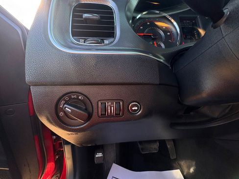 Used 2012 Dodge Charger SE w/ Connectivity Group image 18