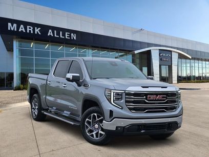 New 2026 GMC Sierra 1500 SLT w/ SLT Premium Package