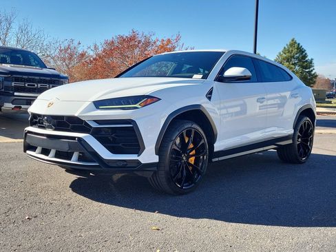 Used 2019 Lamborghini Urus image 8
