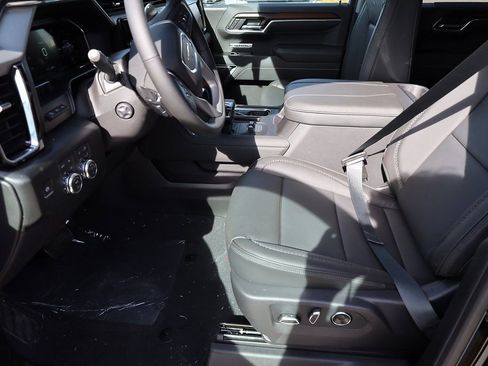 New 2026 GMC Sierra 1500 Denali w/ Technology Package AWD/4WD image 11