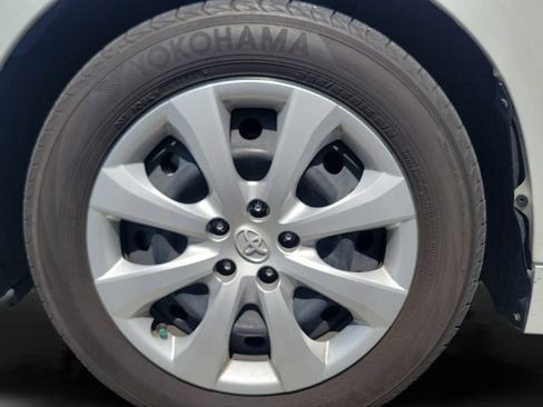 Used 2024 Toyota Corolla LE FWD image 3