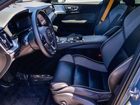 Used 2023 Volvo V60 T8 Polestar image 20