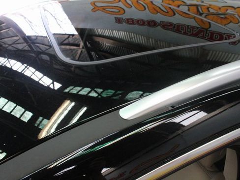 Used 2023 Buick Enclave Essence image 8