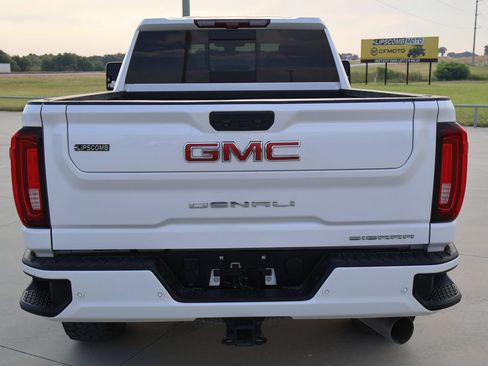 Used 2023 GMC Sierra 2500 Denali w/ Denali Ultimate Package AWD/4WD image 9