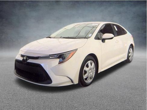 Used 2021 Toyota Corolla LE FWD image 18