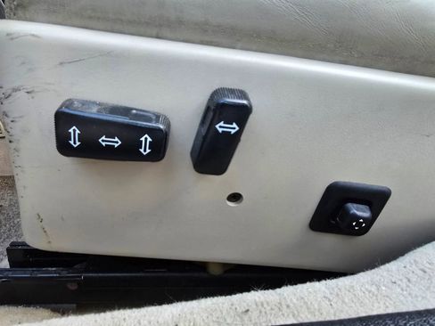 Used 1993 Cadillac Allante image 14