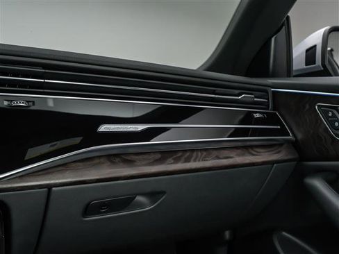 Used 2019 Audi Q8 Premium Plus w/ Premium Plus image 26