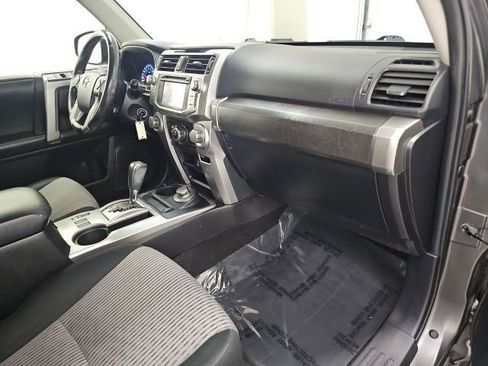 Used 2014 Toyota 4Runner SR5 image 35