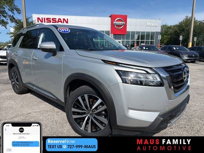 Used 2024 Nissan Pathfinder Platinum w/ Cargo Package
