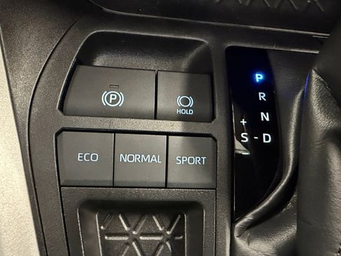 Used 2024 Toyota RAV4 XLE image 30