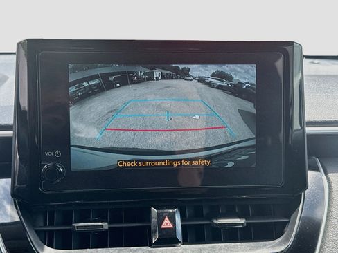 Used 2024 Toyota Corolla Cross LE w/ Moonroof Package FWD image 11