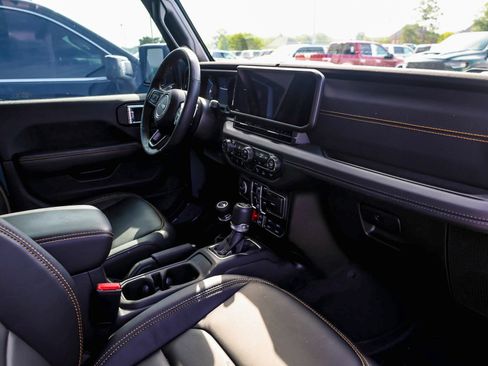 Used 2024 Jeep Wrangler Unlimited Rubicon 392 AWD/4WD image 3