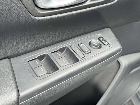 Used 2023 Honda CR-V LX image 16