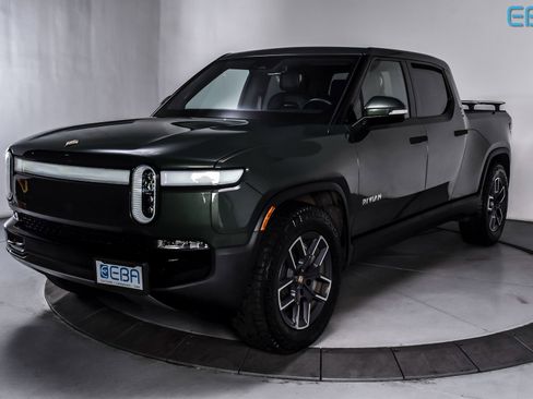 Used 2023 Rivian R1T Adventure image 3