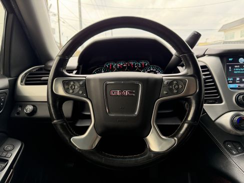 Used 2018 GMC Yukon XL SLT image 13