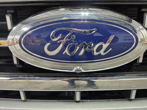 Used 2023 Ford F150 Lariat w/ Max Trailer Tow Package image 33