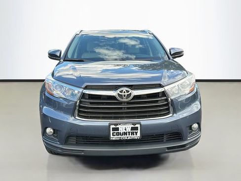 Used 2015 Toyota Highlander XLE AWD/4WD image 2