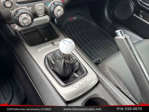 Used 2010 Chevrolet Camaro LT RWD image 18