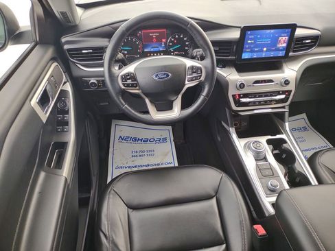 Used 2021 Ford Explorer XLT w/ Equipment Group 202A image 18