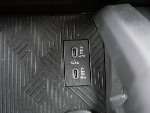 Certified 2024 Toyota Tacoma TRD Off-Road AWD/4WD image 33