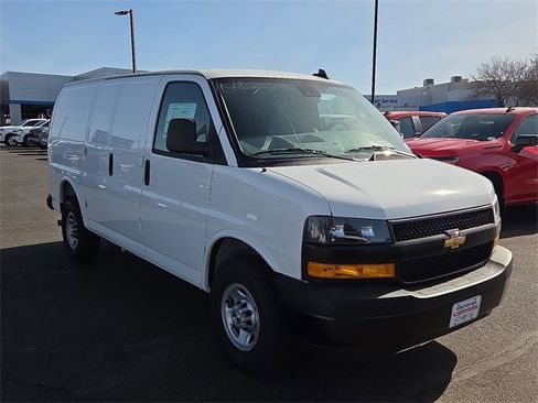 New 2025 Chevrolet Express 2500 Work Van w/ Driver Convenience Package image 5