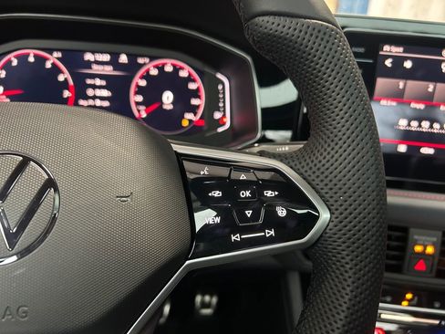 Used 2025 Volkswagen Jetta GLI Autobahn w/ GLI Black Package image 18