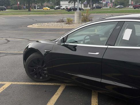 Used 2018 Tesla Model 3 Mid Range RWD image 7