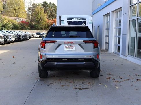 New 2026 GMC Terrain AT4 w/ LPO, Black Badging Package AWD/4WD image 9