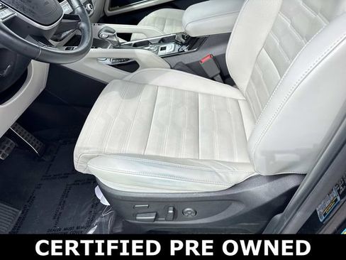 Used 2024 Kia Telluride SX Prestige w/ Towing Package image 15