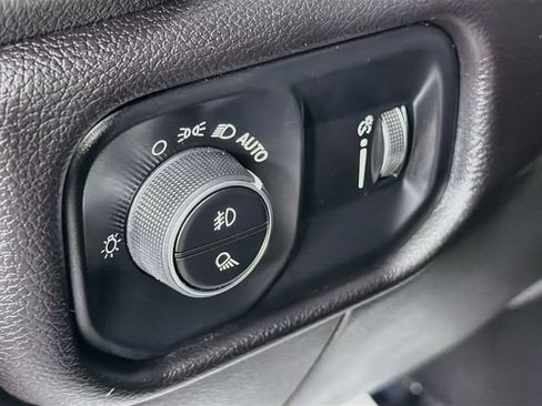 Used 2025 RAM 2500 Big Horn AWD/4WD image 10