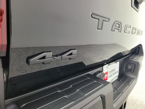 Certified 2026 Toyota Tacoma SR5 AWD/4WD image 9
