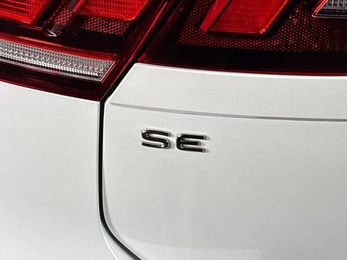 Certified 2023 Volkswagen Tiguan SE R-Line image 24